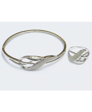 18 K white plated bangles with ring